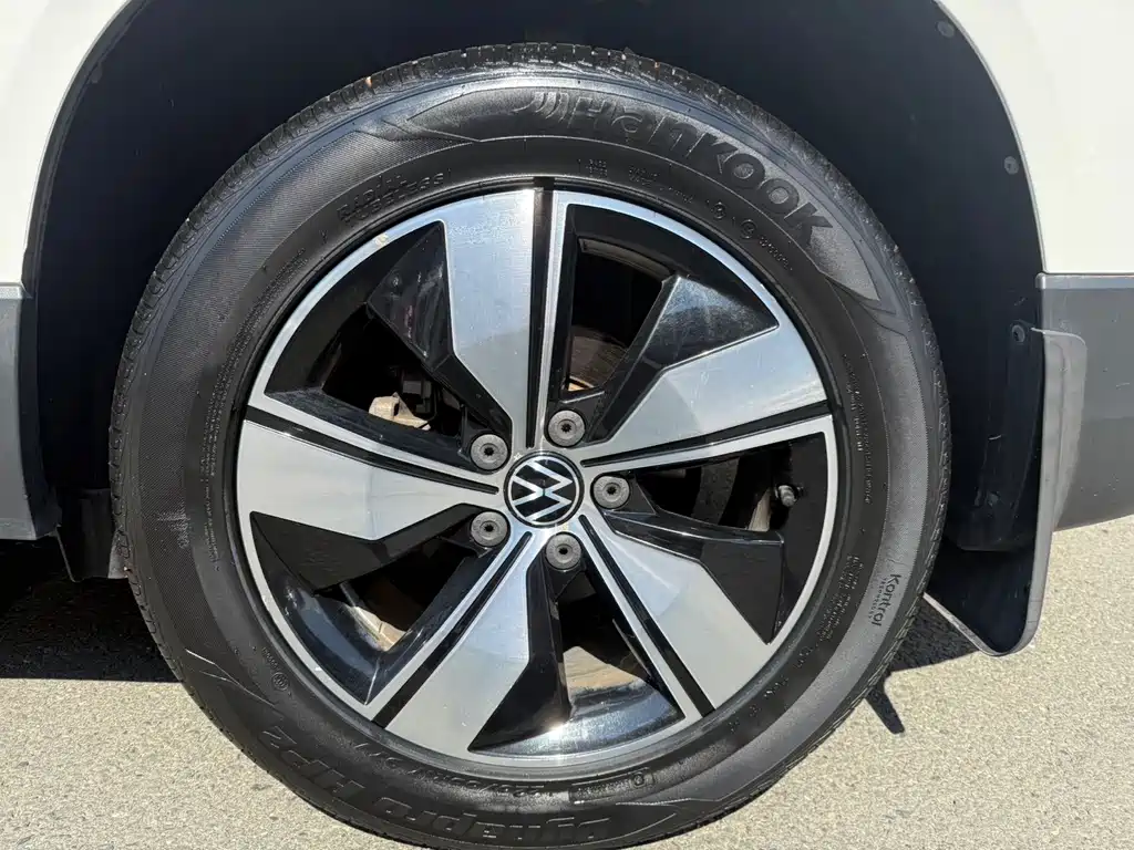 Volkswagen Tharu — фото 11
