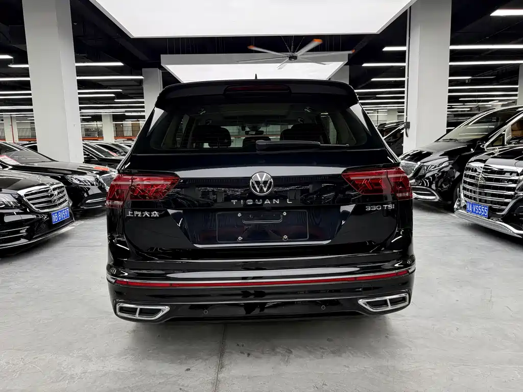 Volkswagen Tiguan L — фото 15