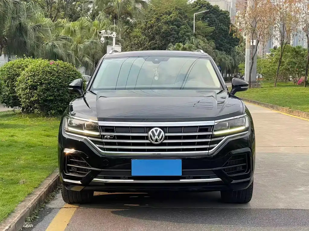 Volkswagen Touareg — фото 3
