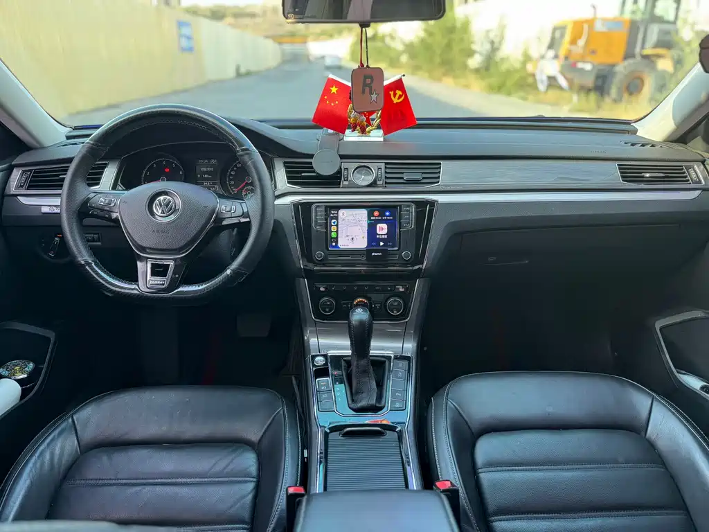 Volkswagen Passat — фото 5