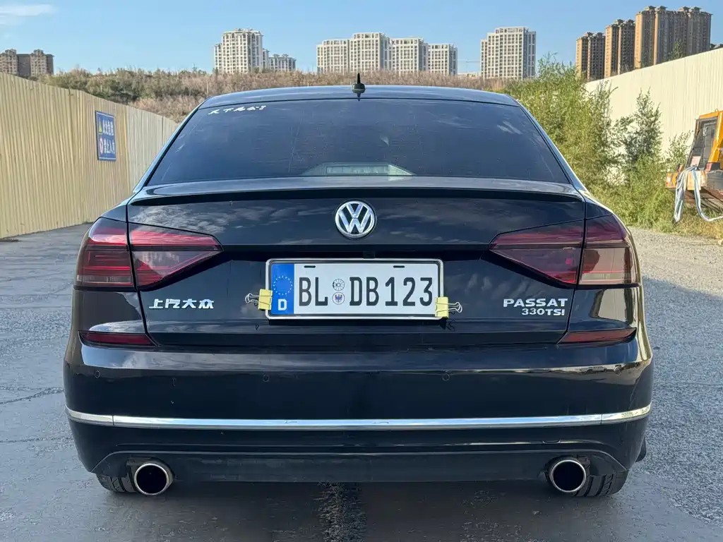 Volkswagen Passat — фото 8