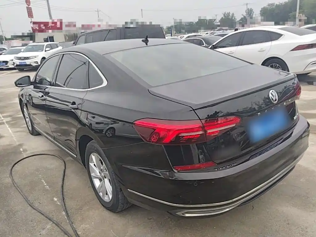 Volkswagen Passat — фото 5