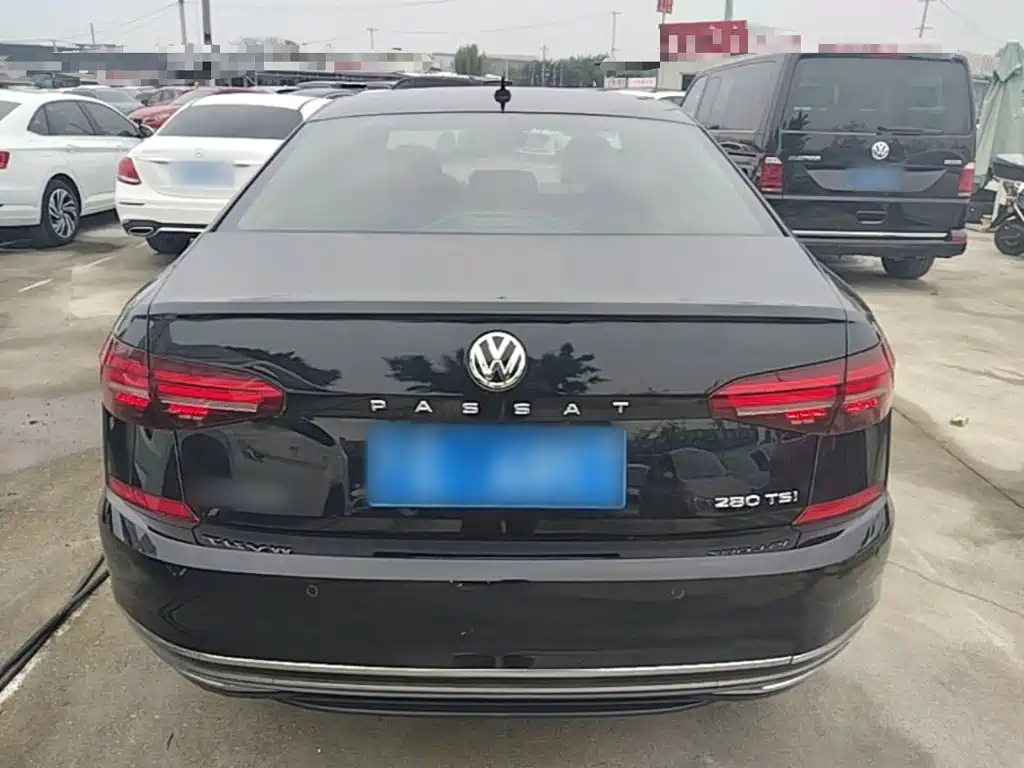 Volkswagen Passat — фото 6