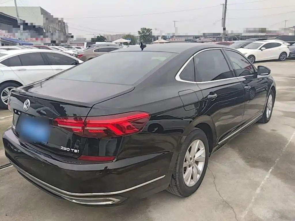 Volkswagen Passat — фото 7