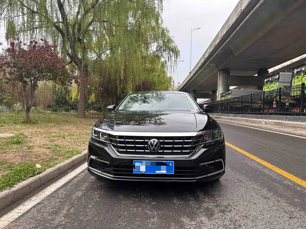 Volkswagen Passat — фото 2