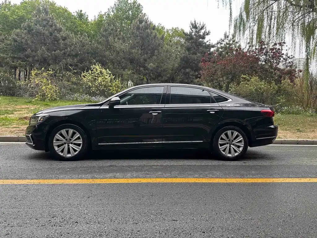 Volkswagen Passat — фото 3