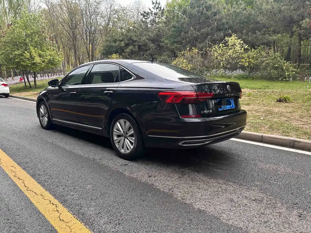 Volkswagen Passat — фото 4
