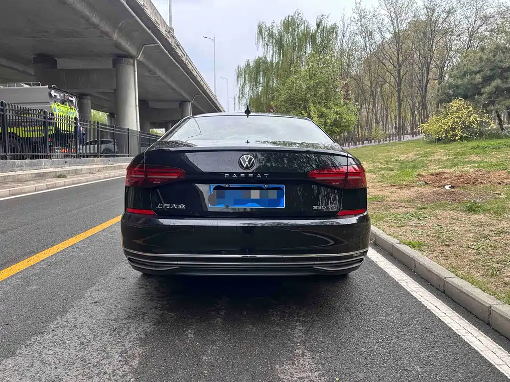 Volkswagen Passat — фото 5