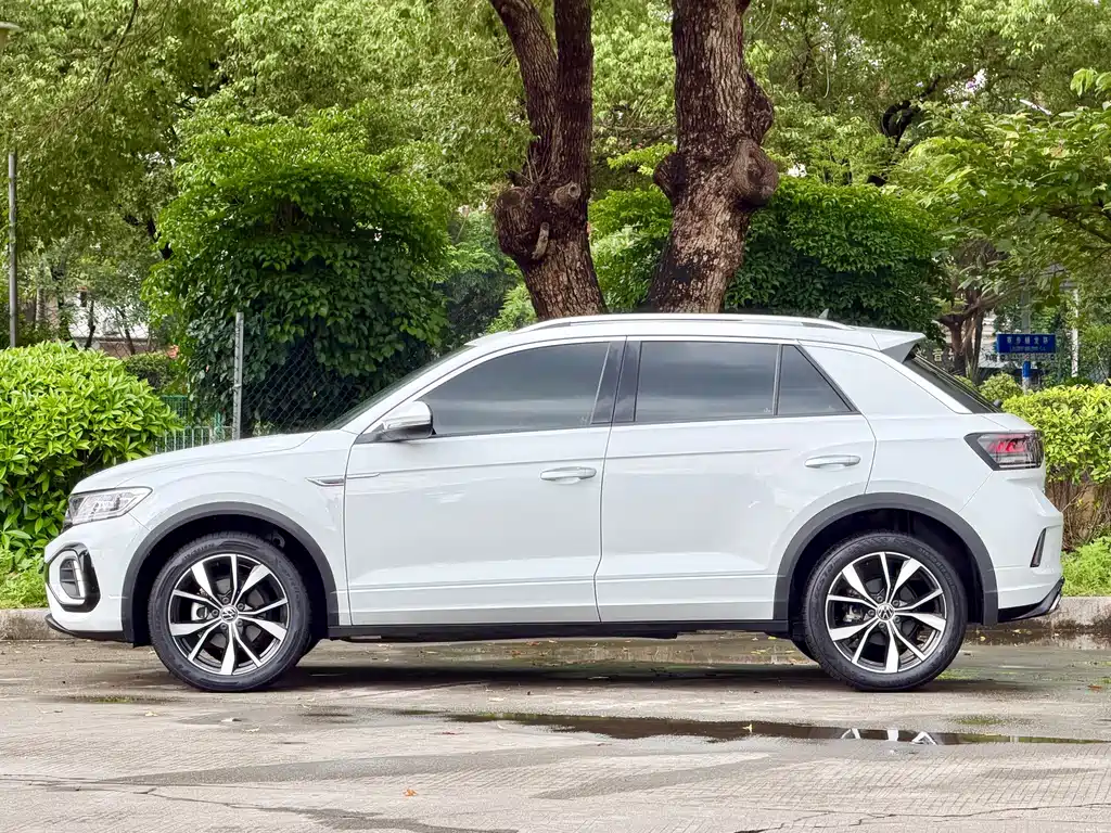 Volkswagen T-Roc — фото 4