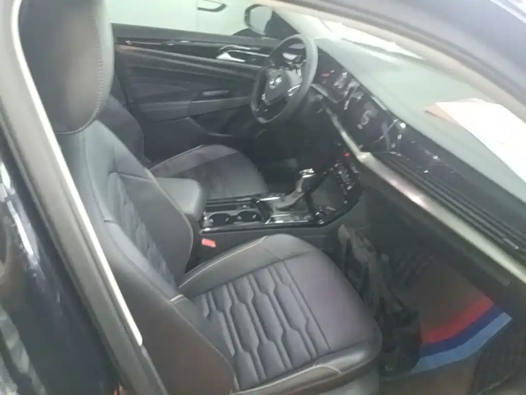 Volkswagen Passat — фото 25