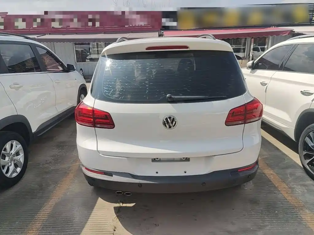 Volkswagen Tiguan — фото 6
