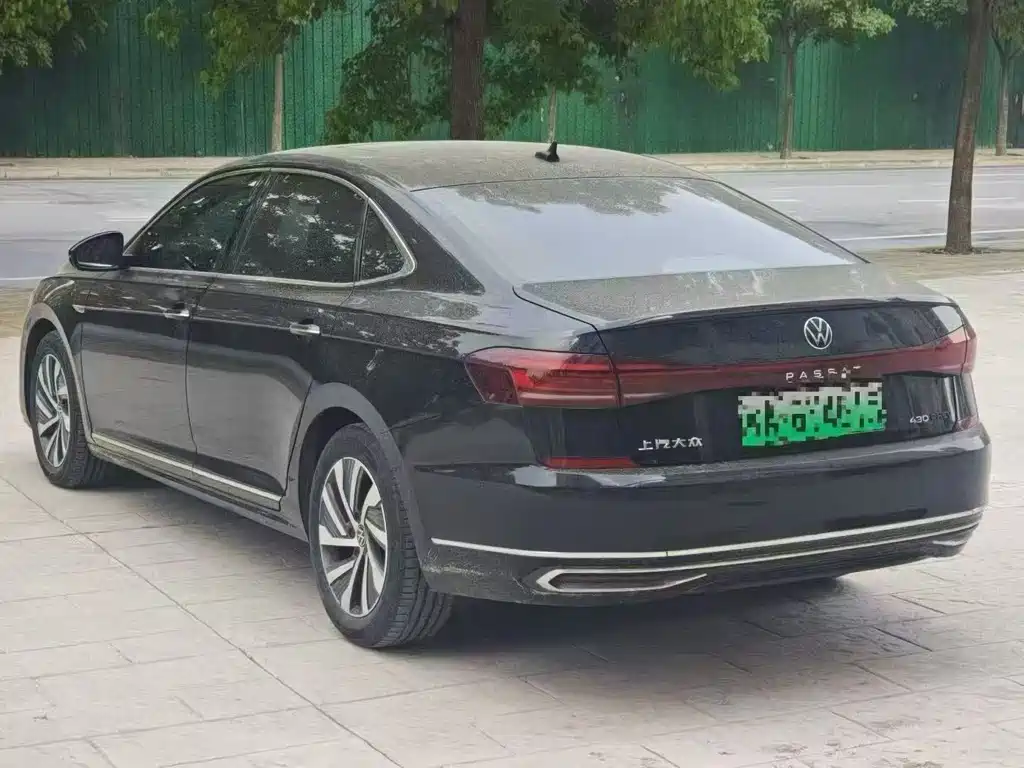 Volkswagen Passat PHEV — фото 9