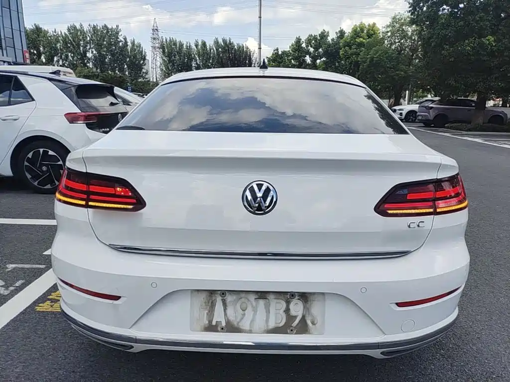 Volkswagen CC — фото 6