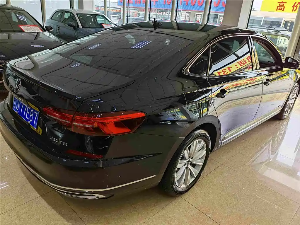 Volkswagen Passat — фото 4