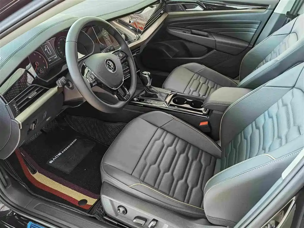 Volkswagen Passat — фото 8