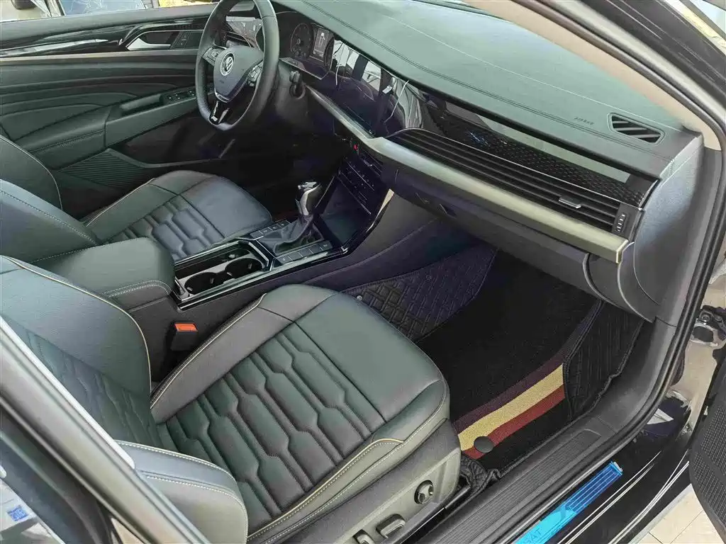 Volkswagen Passat — фото 9