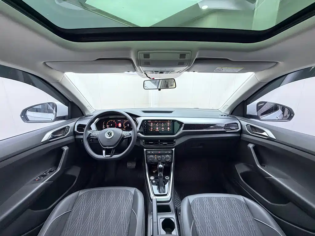 Volkswagen T-Cross — фото 17