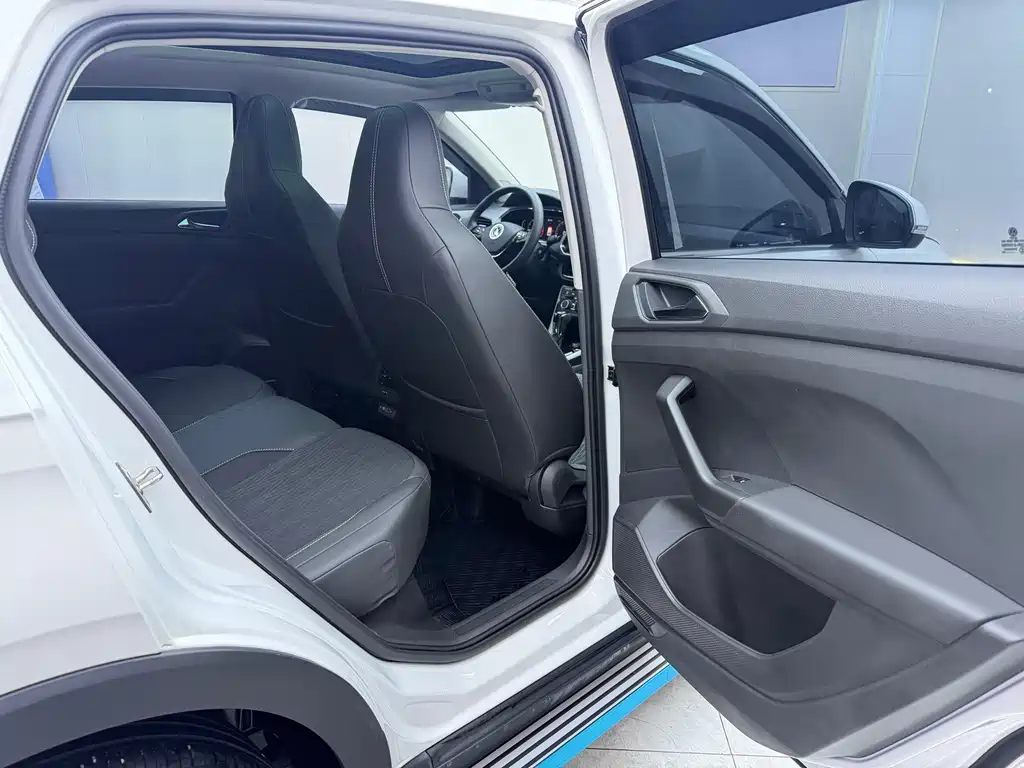 Volkswagen T-Cross — фото 20