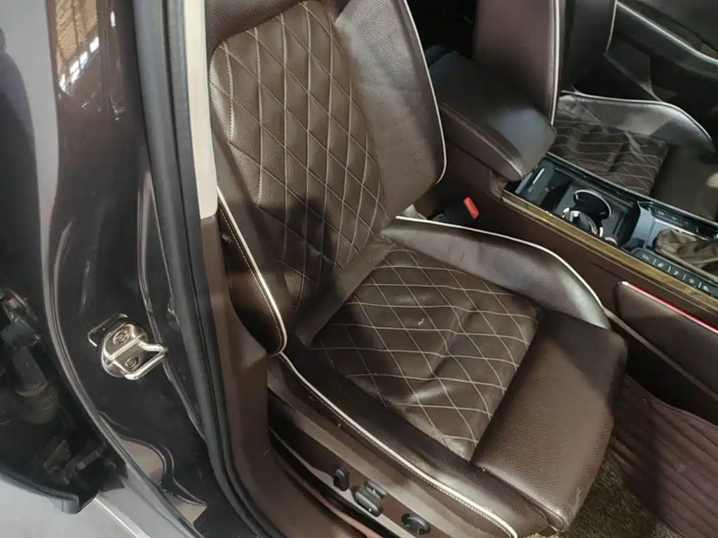 Volkswagen Phideon — фото 20