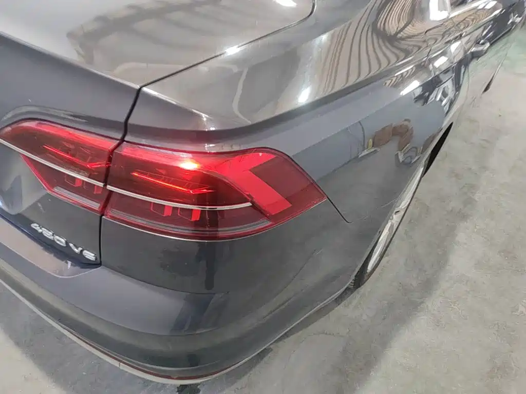 Volkswagen Phideon — фото 24