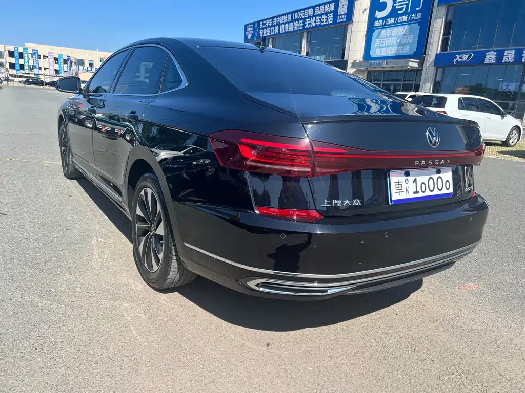 Volkswagen Passat — фото 4