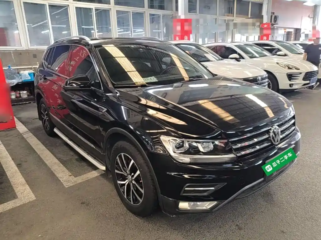 Volkswagen Tiguan L — фото 4
