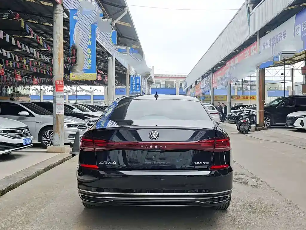 Volkswagen Passat — фото 8