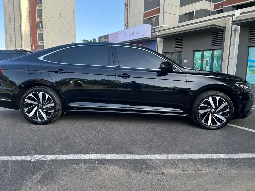 Volkswagen Passat — фото 4