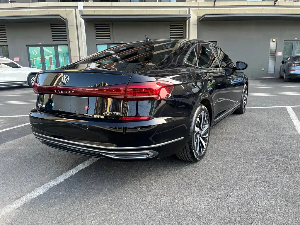 Volkswagen Passat — фото 5
