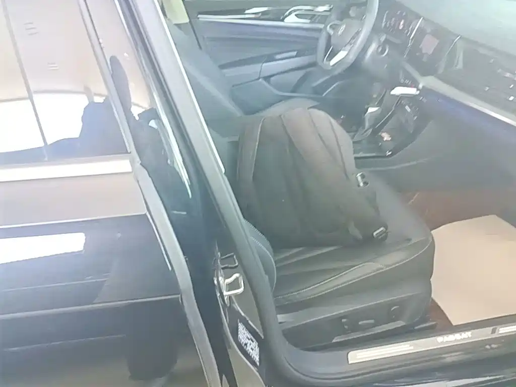 Volkswagen Passat — фото 25