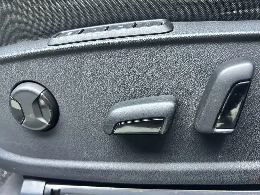 Volkswagen Golf — фото 11