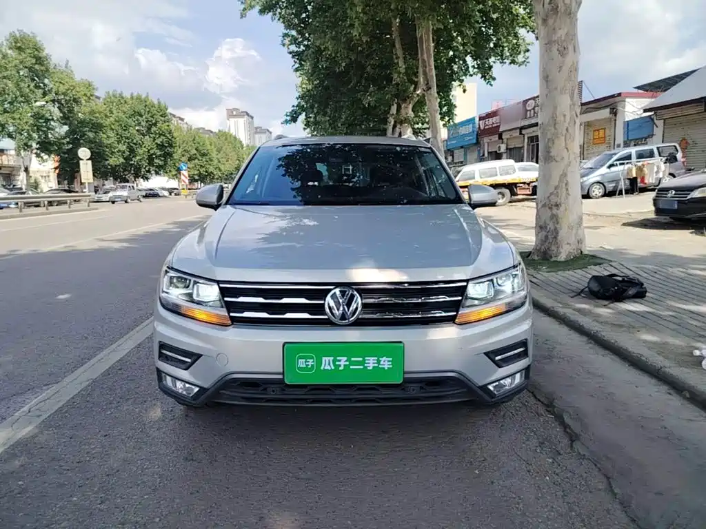 Volkswagen Tiguan L — фото 3