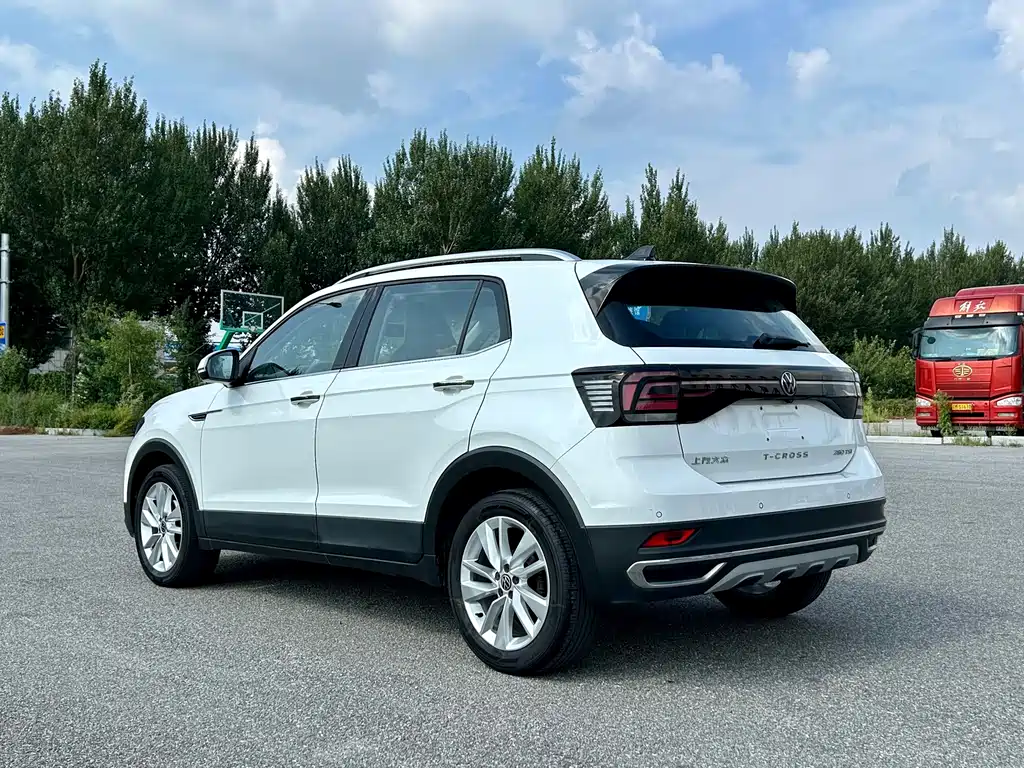 Volkswagen T-Cross — фото 6