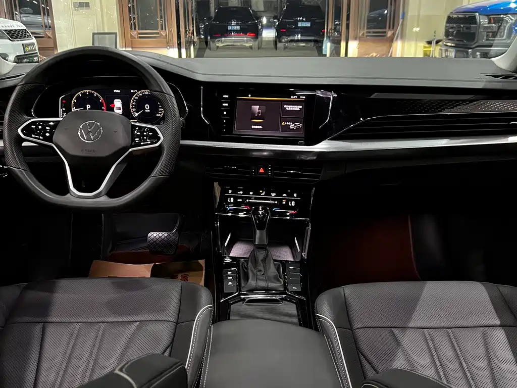 Volkswagen Passat — фото 17