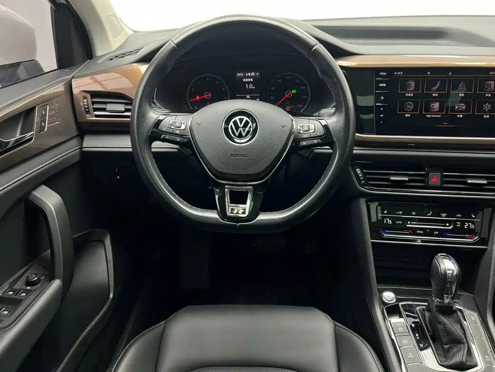 Volkswagen Tharu — фото 13