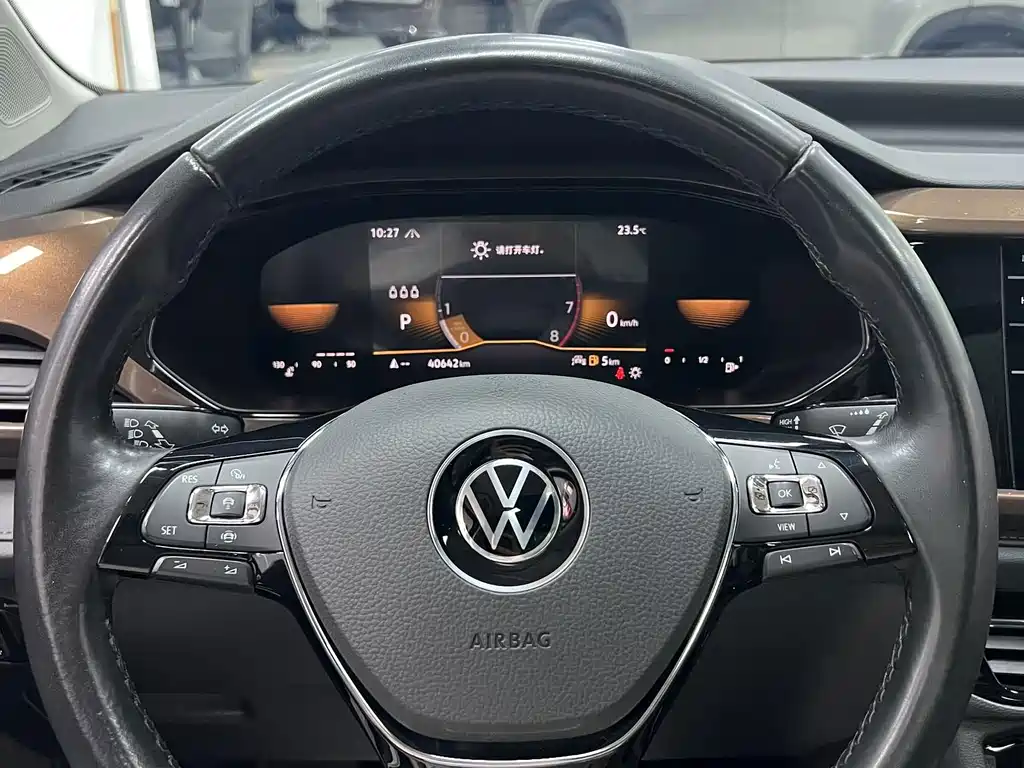 Volkswagen Tharu — фото 11