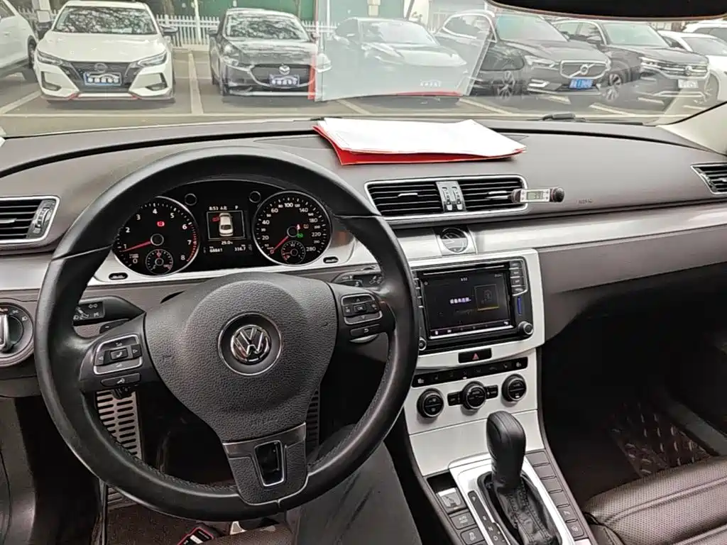 Volkswagen CC — фото 10
