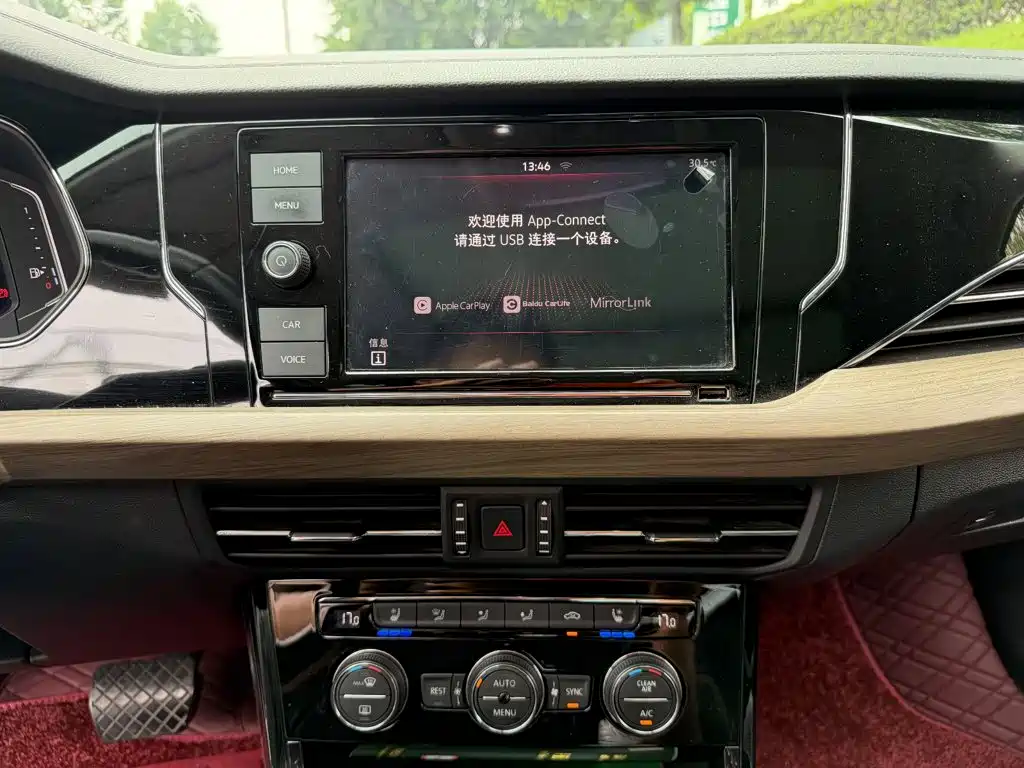 Volkswagen Passat — фото 10