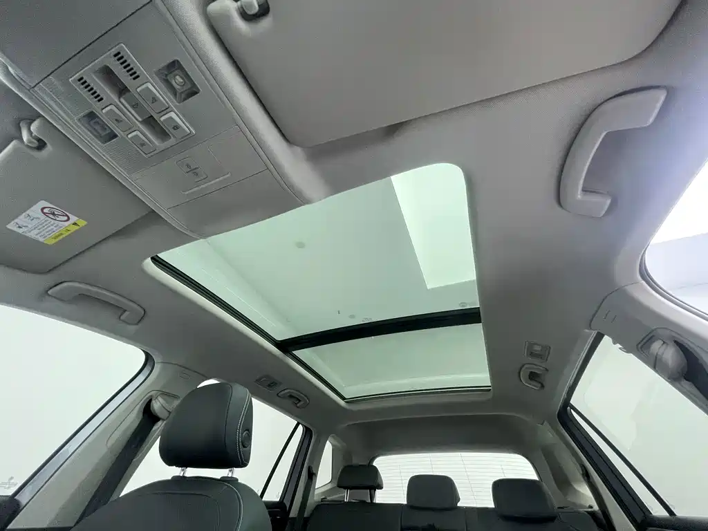 Volkswagen Tiguan L — фото 20