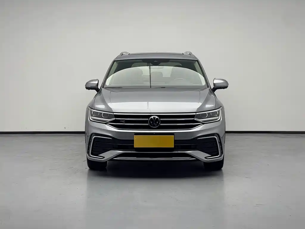 Volkswagen Tiguan L — фото 3