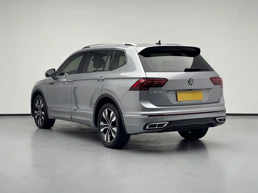 Volkswagen Tiguan L — фото 4
