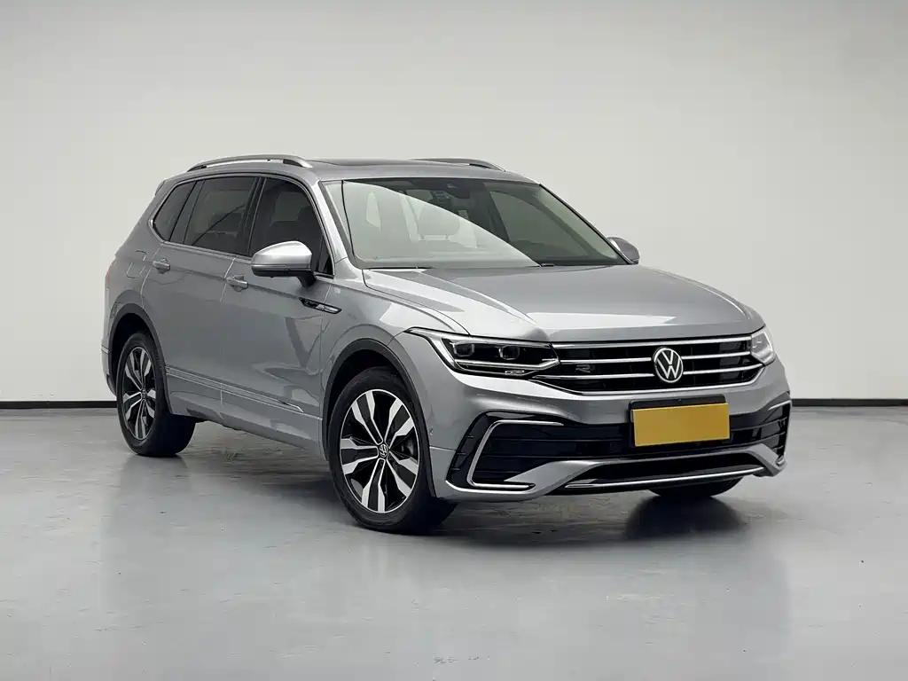 Volkswagen Tiguan L — фото 5