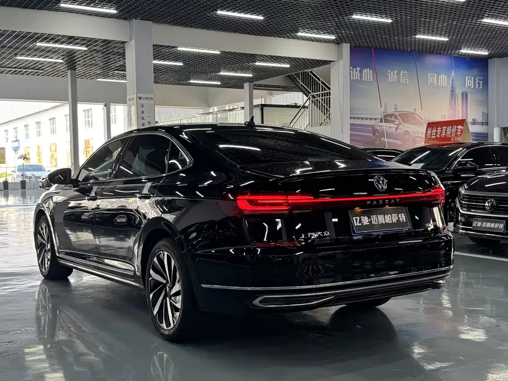 Volkswagen Passat — фото 7