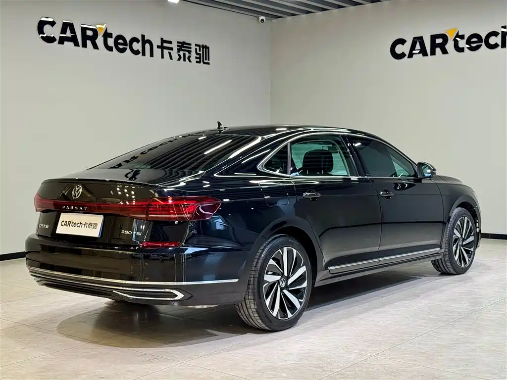 Volkswagen Passat — фото 4
