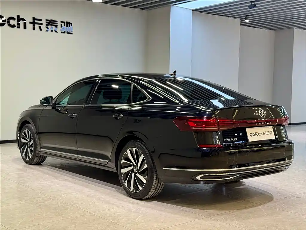 Volkswagen Passat — фото 6