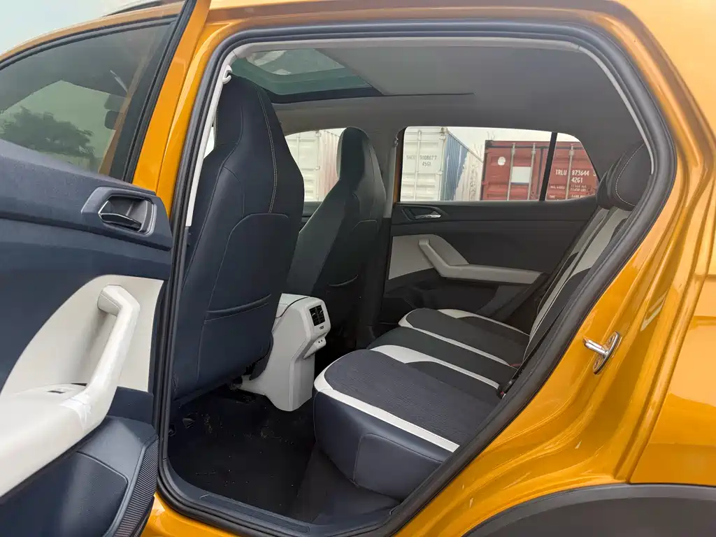 Volkswagen T-Cross — фото 8