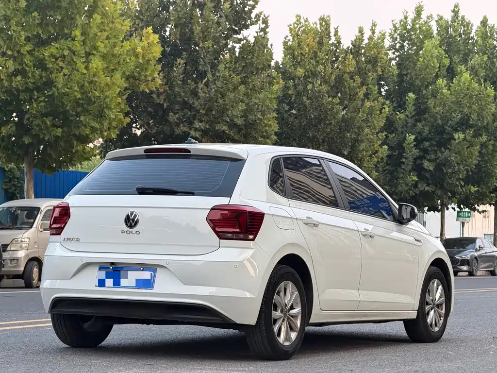 Volkswagen Polo — фото 4