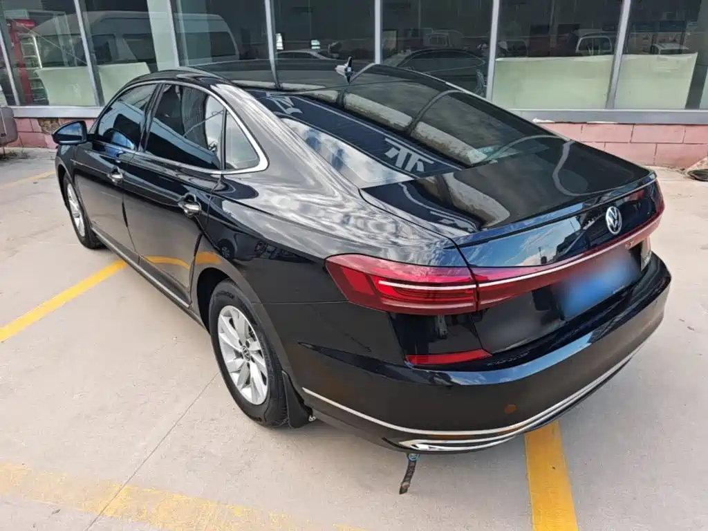 Volkswagen Passat — фото 5