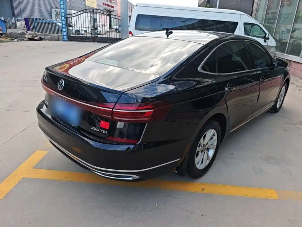 Volkswagen Passat — фото 7