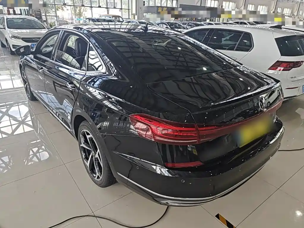 Volkswagen Passat — фото 5